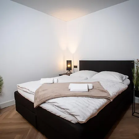 Aparthotel Apartments Am Eschenberg 3*