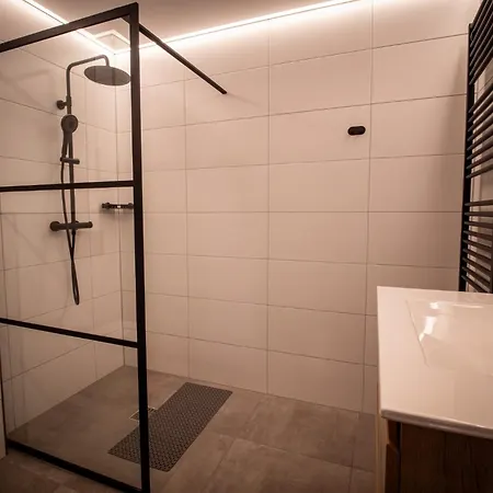 Apartments Am Eschenberg 3*