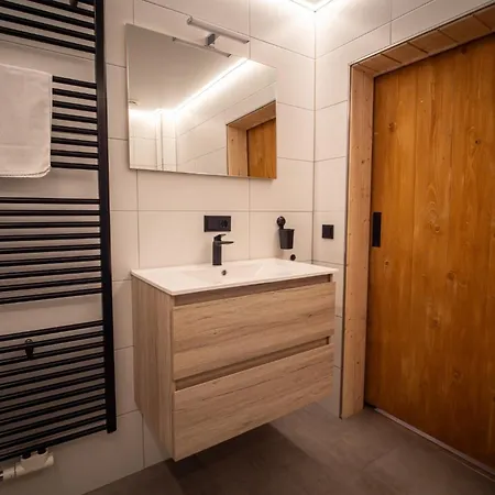 Apartments Am Eschenberg 3*