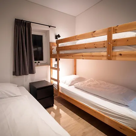 Apartments Am Eschenberg Aparthotel 3*