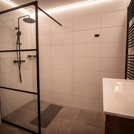 Apartments Am Eschenberg 3*
