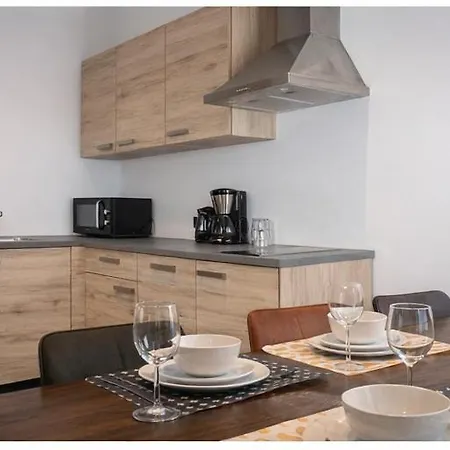Apartments Am Eschenberg Aparthotel 3*