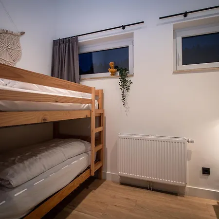 Apartments Am Eschenberg Aparthotel 3*